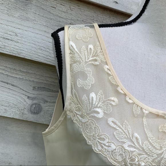 Vintage 90s Ivory White Mesh Floral Lace Crochet Scoop Neck Sleeveless Tank Top - Picture 6 of 16